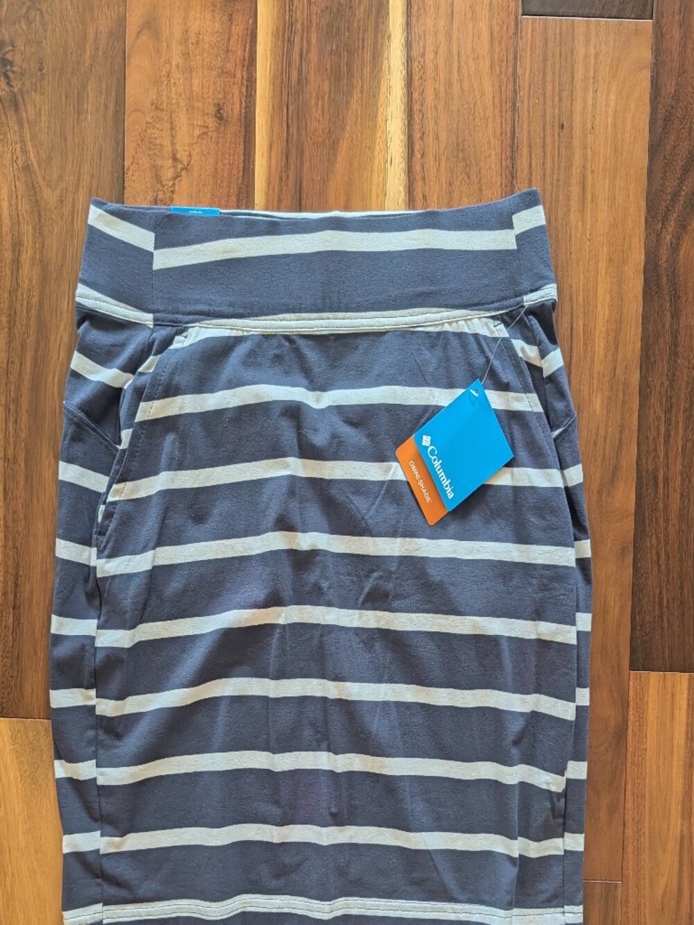 Columbia Sun Trek Skirt Women's Size Medium NWT Blue Striped Pockets